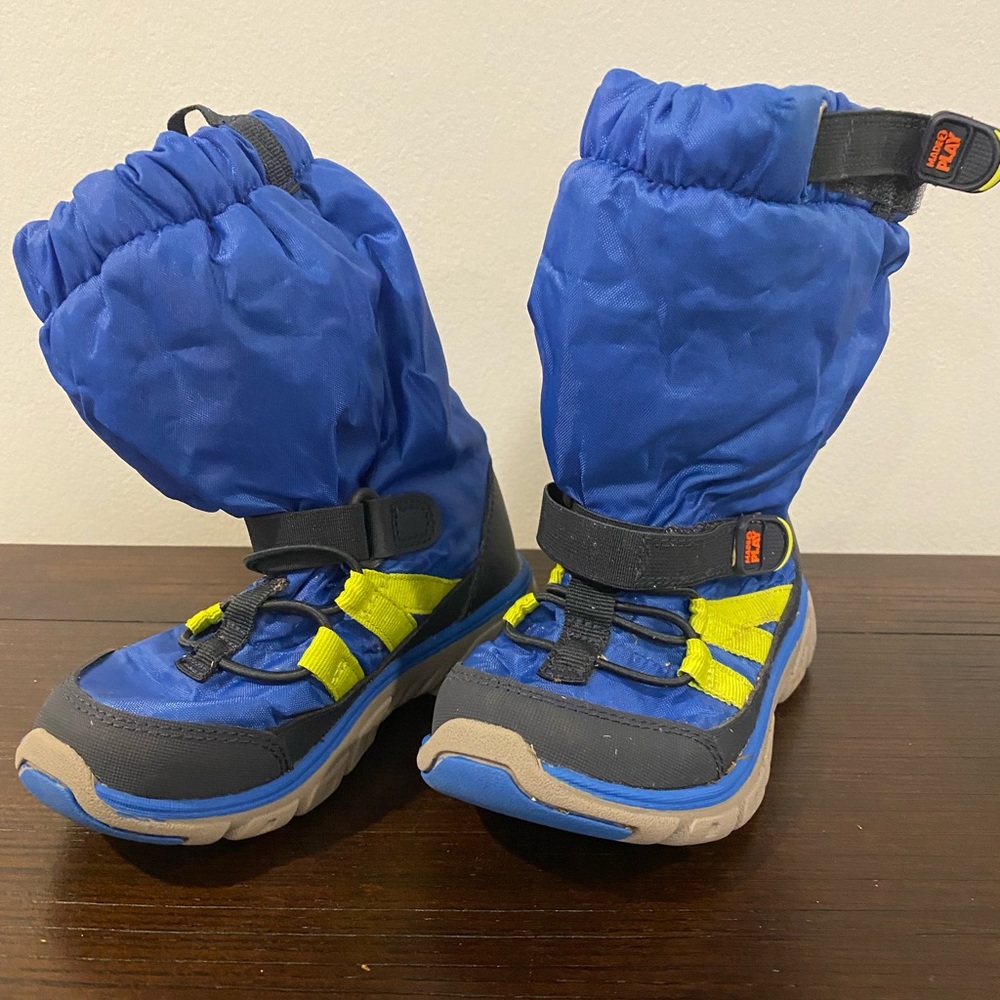 Stride Rite sneaker boots